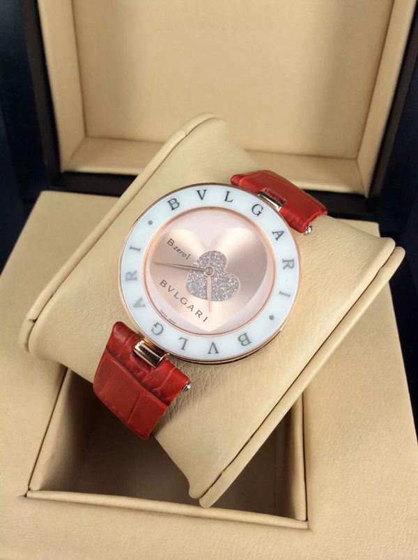 ブルガリ時計正面デザイン